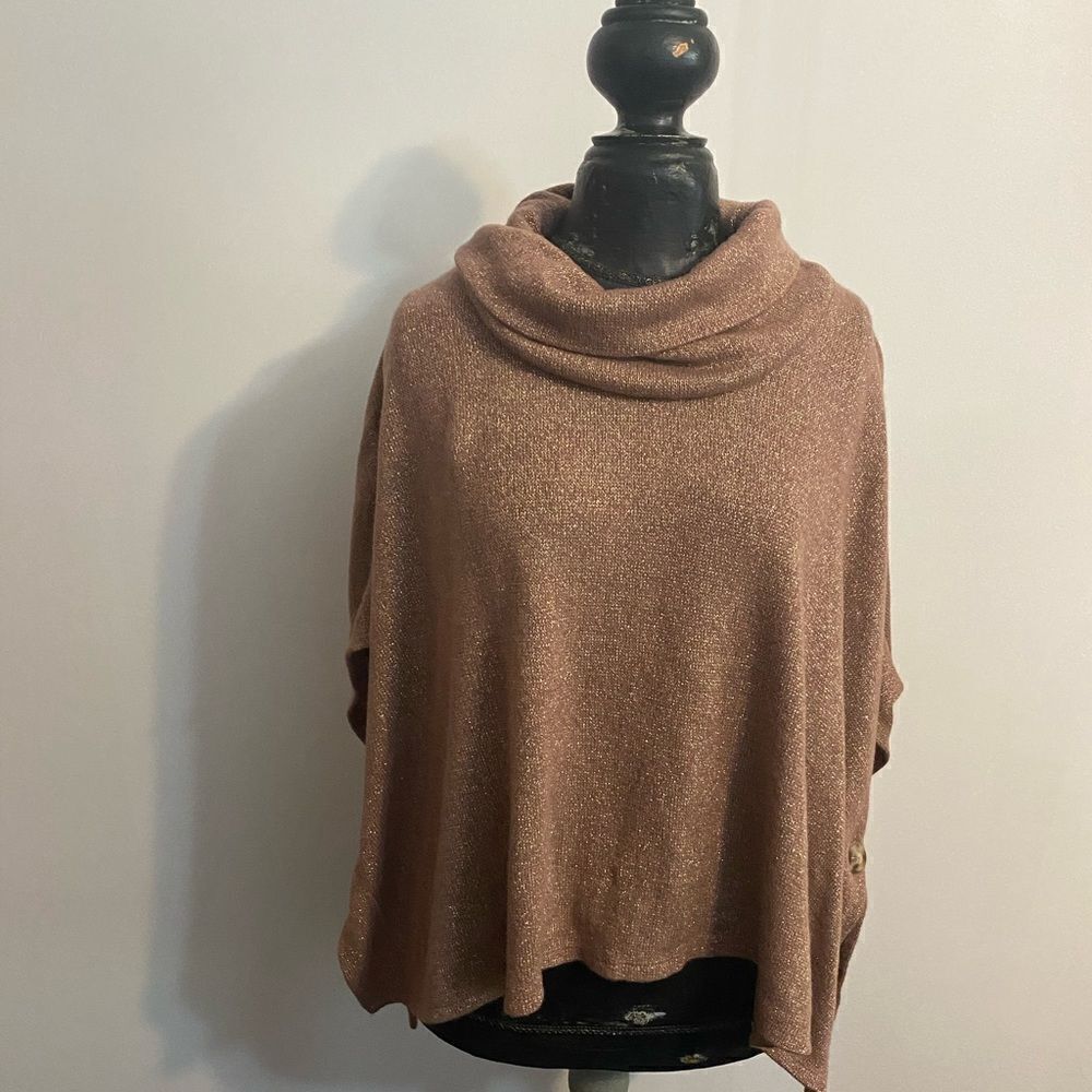 Double Zero Brown Turtleneck cape, size M